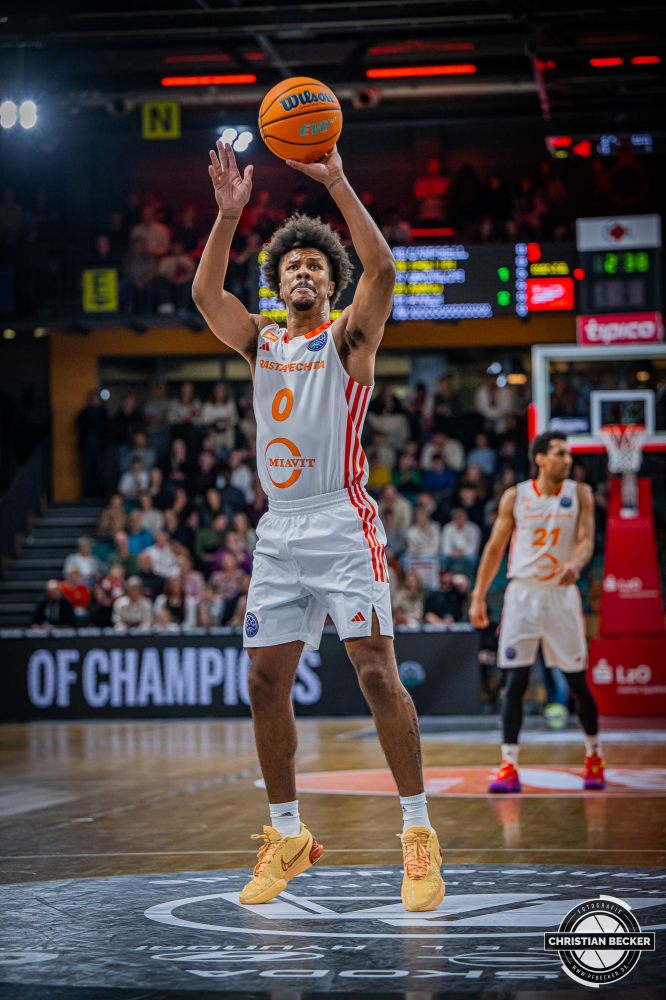 Basketball Champions League, Saison 2024/2025, Herren, Hauptrunde, 4. Spieltag, 05.11.2024, RASTA Vechta - ERA Nymburk
Mike Bothwell (#0 - RASTA Vechta) w&auml;hrend der Partie
Schlüsselwörter: 05.11.2024;4. Spieltag;BCL;Basketball;Champions League;ERA;Hauptrunde;International;Liga;Nymburk;RASTA;RASTA Dome;Saison 2024/2025;Vechta