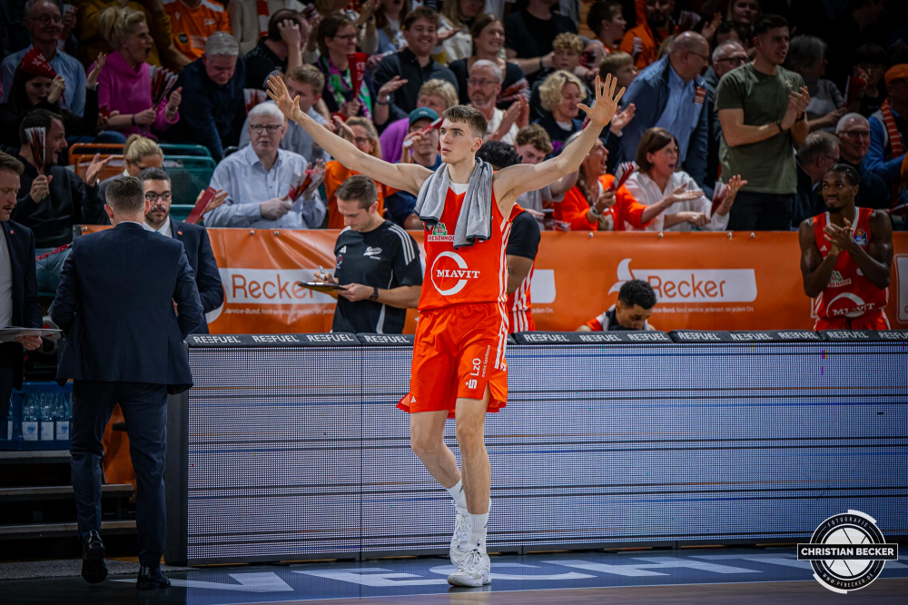 1. Basketball Bundesliga, easyCredit BBL, Saison 2024/2025, Herren, Hauptrunde, 9. Spieltag, 17.11.2024, RASTA Vechta -  ALBA Berlin
Johann Gr&uuml;nloh (#17 - RASTA Vechta) w&auml;hrend der Partie
Schlüsselwörter: 1. Bundesliga;17.11.2024;9. Spieltag;ALBA;BBL;Basketball;Berlin;Hauptrunde;Liga;RASTA;RASTA Dome;Saison 2024/2025;Vechta;easycredit