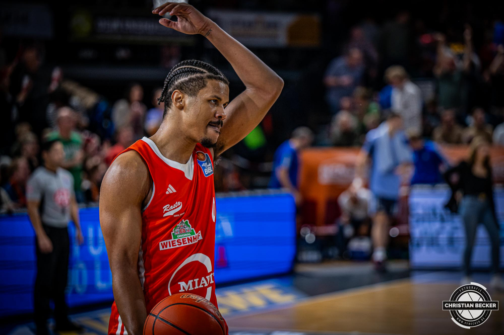 1. Basketball Bundesliga, easyCredit BBL, Saison 2024/2025, Herren, Hauptrunde, 9. Spieltag, 17.11.2024, RASTA Vechta -  ALBA Berlin
Mike Bothwell (#0 - RASTA Vechta) w&auml;hrend der Partie
Schlüsselwörter: 1. Bundesliga;17.11.2024;9. Spieltag;ALBA;BBL;Basketball;Berlin;Hauptrunde;Liga;RASTA;RASTA Dome;Saison 2024/2025;Vechta;easycredit