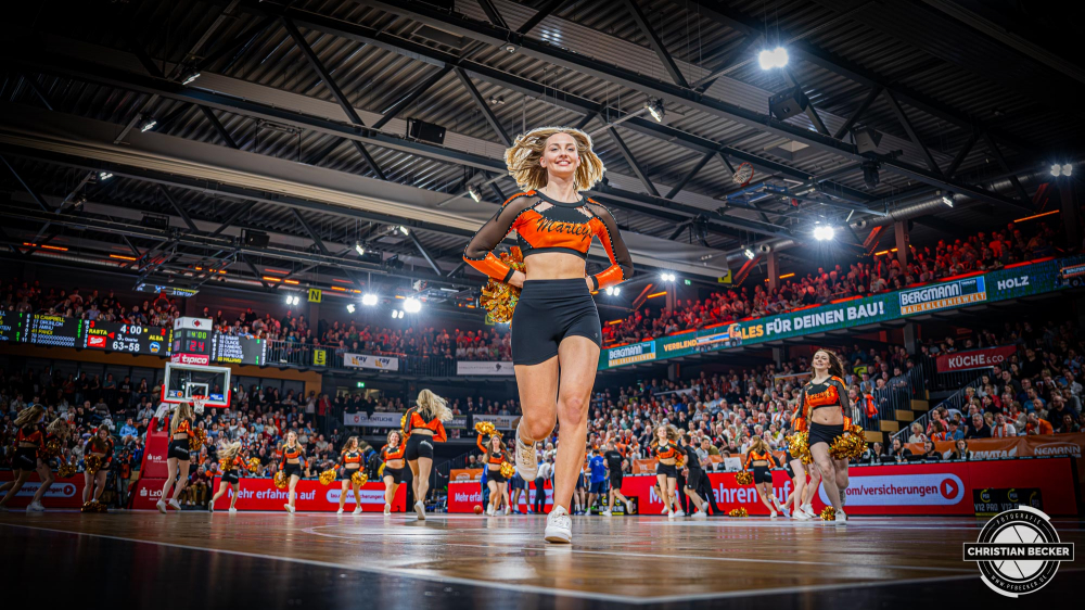 1. Basketball Bundesliga, easyCredit BBL, Saison 2024/2025, Herren, Hauptrunde, 9. Spieltag, 17.11.2024, RASTA Vechta -  ALBA Berlin
Marleys (Cheerleader - RASTA Vechta) w&auml;hrend der Partie
Schlüsselwörter: 1. Bundesliga;17.11.2024;9. Spieltag;ALBA;BBL;Basketball;Berlin;Hauptrunde;Liga;RASTA;RASTA Dome;Saison 2024/2025;Vechta;easycredit