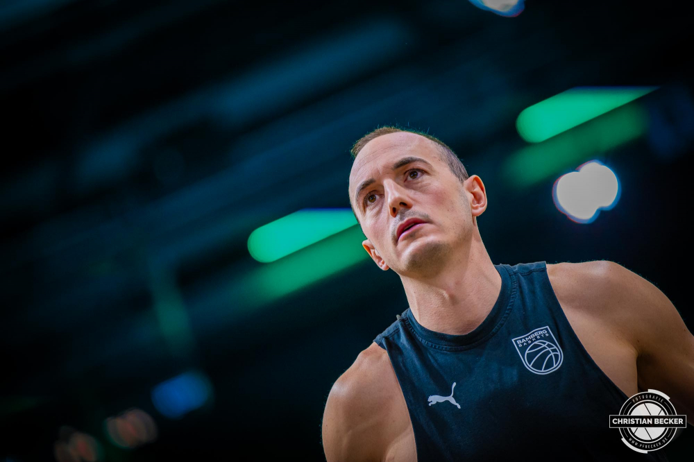 1. Basketball Bundesliga, easyCredit BBL, Saison 2024/2025, Herren, Hauptrunde, 8. Spieltag, 08.11.2024, RASTA Vechta -  Bamberg Baskets
Karsten Tadda (#9 - Bamberg Baskets) vor der Partie
Schlüsselwörter: 08.11.2024;1. Bundesliga;8. Spieltag;BBL;Bamberg;Basketball;Baskets;Hauptrunde;Liga;RASTA;RASTA Dome;Saison 2024/2025;Vechta;easycredit