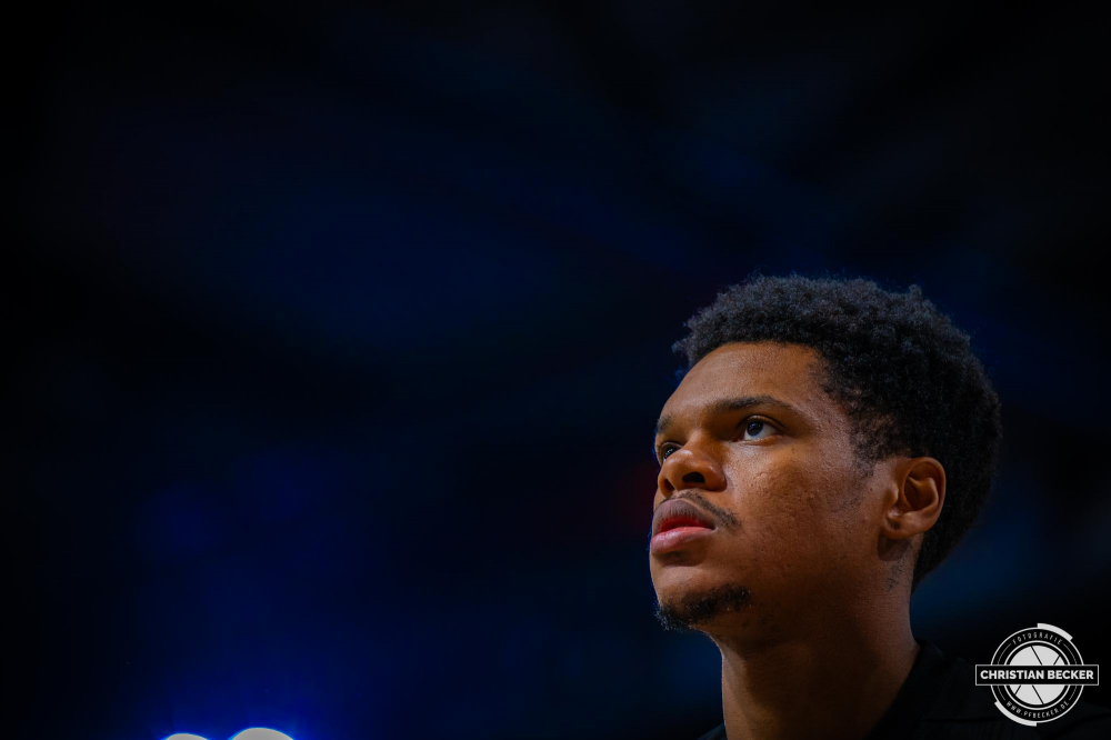 1. Basketball Bundesliga, easyCredit BBL, Saison 2024/2025, Herren, Hauptrunde, 8. Spieltag, 08.11.2024, RASTA Vechta -  Bamberg Baskets
Ronaldo Segu (#10 - Bamberg Baskets) vor der Partie
Schlüsselwörter: 08.11.2024;1. Bundesliga;8. Spieltag;BBL;Bamberg;Basketball;Baskets;Hauptrunde;Liga;RASTA;RASTA Dome;Saison 2024/2025;Vechta;easycredit