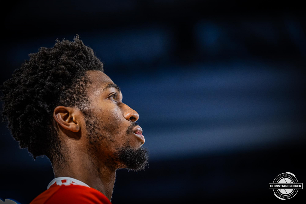 1. Basketball Bundesliga, easyCredit BBL, Saison 2024/2025, Herren, Hauptrunde, 8. Spieltag, 08.11.2024, RASTA Vechta -  Bamberg Baskets
Brandon Randolph (#8 - RASTA Vechta) vor der Partie
Schlüsselwörter: 08.11.2024;1. Bundesliga;8. Spieltag;BBL;Bamberg;Basketball;Baskets;Hauptrunde;Liga;RASTA;RASTA Dome;Saison 2024/2025;Vechta;easycredit