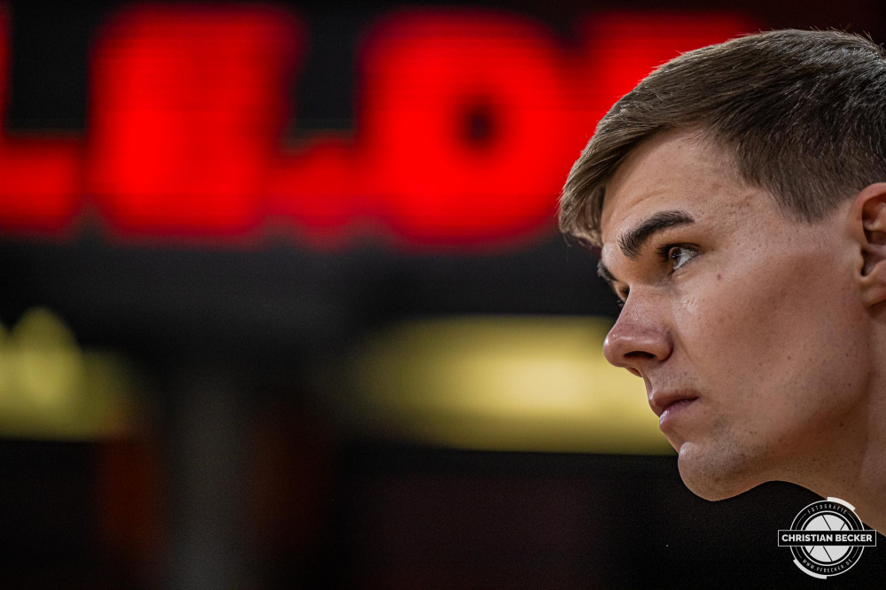 1. Basketball Bundesliga, easyCredit BBL, Saison 2024/2025, Herren, Hauptrunde, 8. Spieltag, 08.11.2024, RASTA Vechta -  Bamberg Baskets
Joschka Ferner (#9 - RASTA Vechta) vor der Partie
Schlüsselwörter: 08.11.2024;1. Bundesliga;8. Spieltag;BBL;Bamberg;Basketball;Baskets;Hauptrunde;Liga;RASTA;RASTA Dome;Saison 2024/2025;Vechta;easycredit