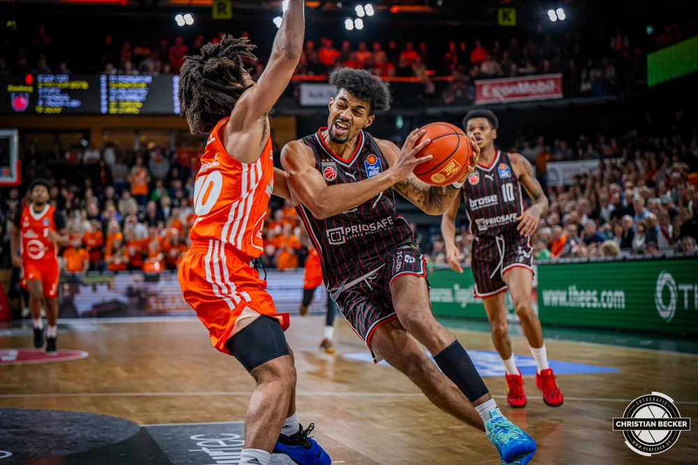1. Basketball Bundesliga, easyCredit BBL, Saison 2024/2025, Herren, Hauptrunde, 8. Spieltag, 08.11.2024, RASTA Vechta -  Bamberg Baskets
Ibrahim Watson-Boye (#2 - Bamberg Baskets) in Aktion
Schlüsselwörter: 08.11.2024;1. Bundesliga;8. Spieltag;BBL;Bamberg;Basketball;Baskets;Hauptrunde;Liga;RASTA;RASTA Dome;Saison 2024/2025;Vechta;easycredit