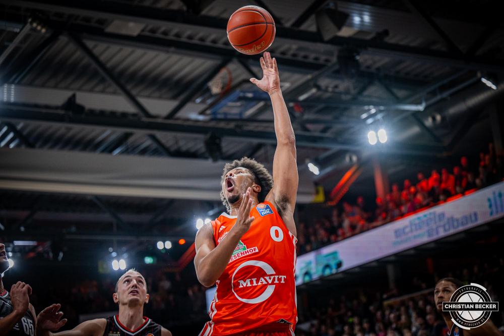 1. Basketball Bundesliga, easyCredit BBL, Saison 2024/2025, Herren, Hauptrunde, 8. Spieltag, 08.11.2024, RASTA Vechta -  Bamberg Baskets
Mike Bothwell (#0 - RASTA Vechta) beim Korbleger
Schlüsselwörter: 08.11.2024;1. Bundesliga;8. Spieltag;BBL;Bamberg;Basketball;Baskets;Hauptrunde;Liga;RASTA;RASTA Dome;Saison 2024/2025;Vechta;easycredit