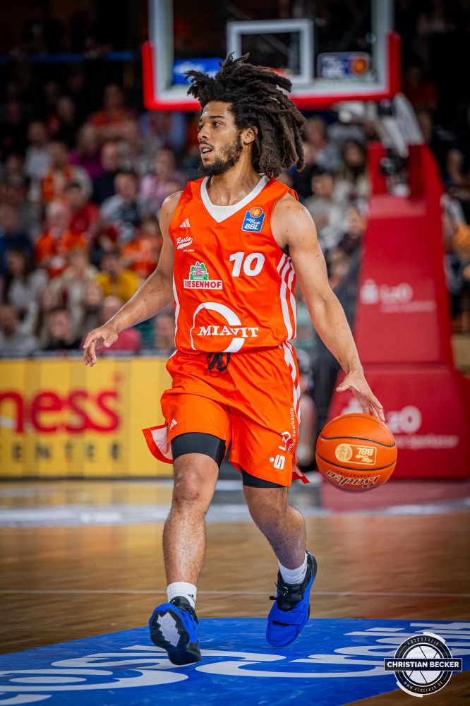 1. Basketball Bundesliga, easyCredit BBL, Saison 2024/2025, Herren, Hauptrunde, 8. Spieltag, 08.11.2024, RASTA Vechta -  Bamberg Baskets
Tyger Campbell (#10 - RASTA Vechta) w&auml;hrend der Partie
Schlüsselwörter: 08.11.2024;1. Bundesliga;8. Spieltag;BBL;Bamberg;Basketball;Baskets;Hauptrunde;Liga;RASTA;RASTA Dome;Saison 2024/2025;Vechta;easycredit