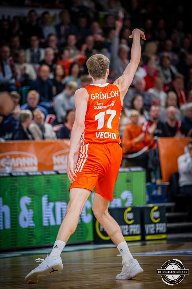 1. Basketball Bundesliga, easyCredit BBL, Saison 2024/2025, Herren, Hauptrunde, 8. Spieltag, 08.11.2024, RASTA Vechta -  Bamberg Baskets
Johann Gr&uuml;nloh (#17 - RASTA Vechta) w&auml;hrend der Partie
Schlüsselwörter: 08.11.2024;1. Bundesliga;8. Spieltag;BBL;Bamberg;Basketball;Baskets;Hauptrunde;Liga;RASTA;RASTA Dome;Saison 2024/2025;Vechta;easycredit