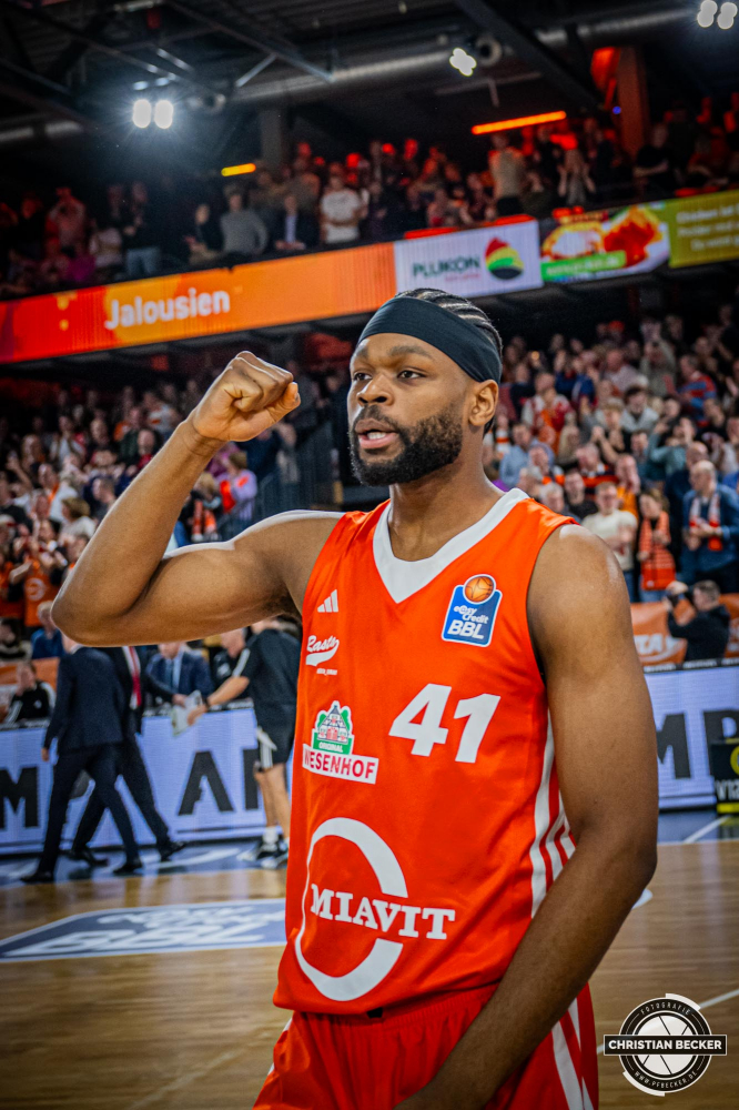 1. Basketball Bundesliga, easyCredit BBL, Saison 2024/2025, Herren, Hauptrunde, 8. Spieltag, 08.11.2024, RASTA Vechta -  Bamberg Baskets
Lloyd Pandi (#41 - RASTA Vechta) nach der Partie
Schlüsselwörter: 08.11.2024;1. Bundesliga;8. Spieltag;BBL;Bamberg;Basketball;Baskets;Hauptrunde;Liga;RASTA;RASTA Dome;Saison 2024/2025;Vechta;easycredit