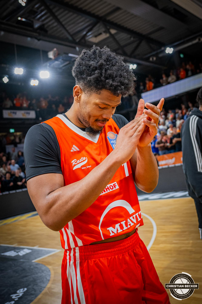 1. Basketball Bundesliga, easyCredit BBL, Saison 2024/2025, Herren, Hauptrunde, 8. Spieltag, 08.11.2024, RASTA Vechta -  Bamberg Baskets
Jayden Gardner (#1 - RASTA Vechta) nach der Partie
Schlüsselwörter: 08.11.2024;1. Bundesliga;8. Spieltag;BBL;Bamberg;Basketball;Baskets;Hauptrunde;Liga;RASTA;RASTA Dome;Saison 2024/2025;Vechta;easycredit