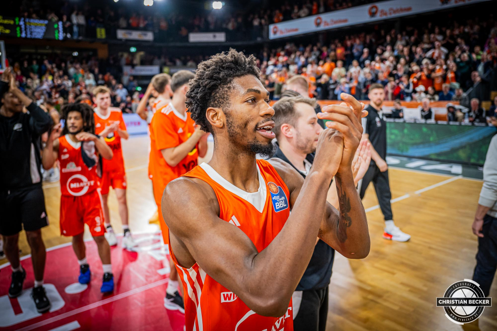1. Basketball Bundesliga, easyCredit BBL, Saison 2024/2025, Herren, Hauptrunde, 8. Spieltag, 08.11.2024, RASTA Vechta -  Bamberg Baskets
Brandon Randolph (#8 - RASTA Vechta) nach der Partie
Schlüsselwörter: 08.11.2024;1. Bundesliga;8. Spieltag;BBL;Bamberg;Basketball;Baskets;Hauptrunde;Liga;RASTA;RASTA Dome;Saison 2024/2025;Vechta;easycredit