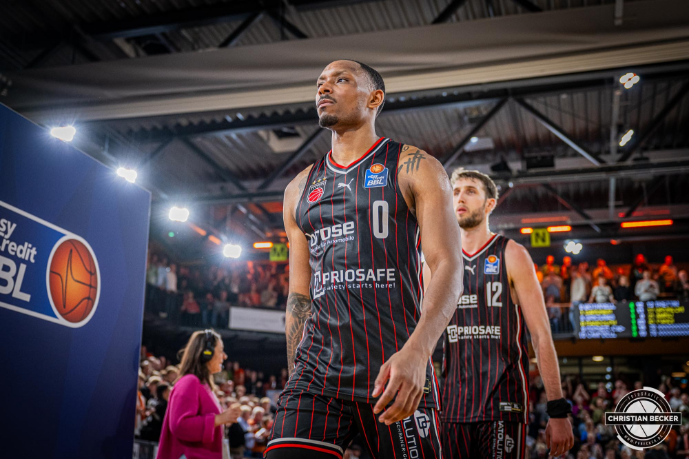 1. Basketball Bundesliga, easyCredit BBL, Saison 2024/2025, Herren, Hauptrunde, 8. Spieltag, 08.11.2024, RASTA Vechta -  Bamberg Baskets
Kyle Lofton (#0 - Bamberg Baskets) nach der Partie
Schlüsselwörter: 08.11.2024;1. Bundesliga;8. Spieltag;BBL;Bamberg;Basketball;Baskets;Hauptrunde;Liga;RASTA;RASTA Dome;Saison 2024/2025;Vechta;easycredit