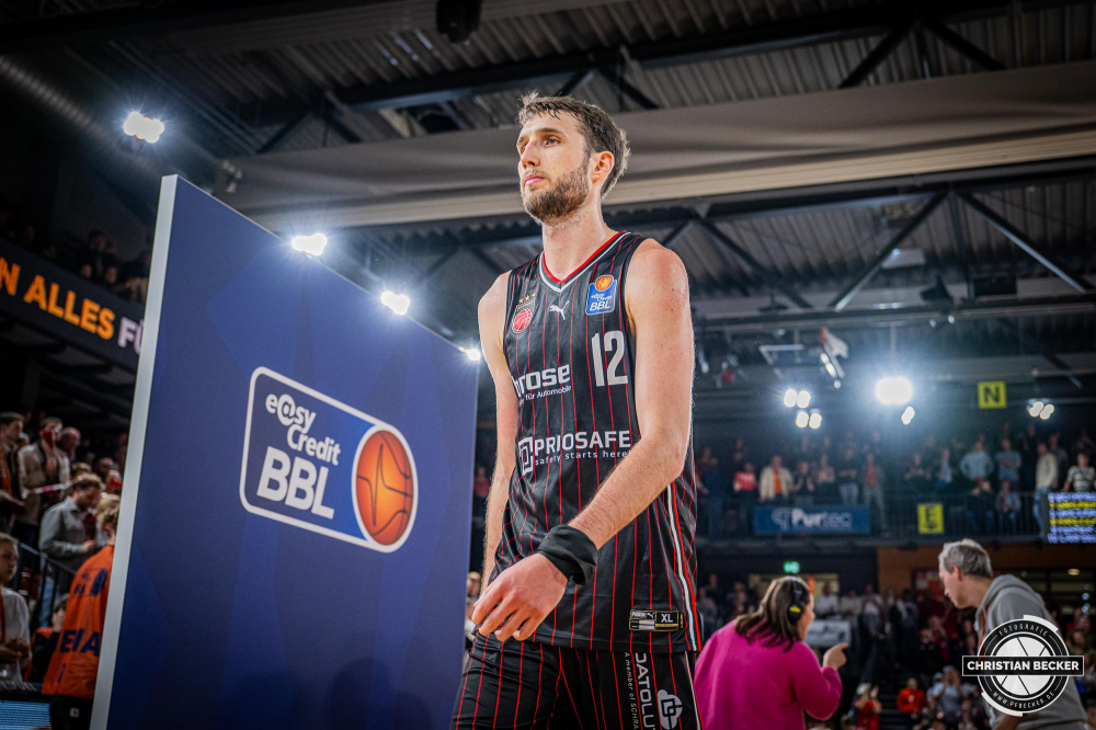 1. Basketball Bundesliga, easyCredit BBL, Saison 2024/2025, Herren, Hauptrunde, 8. Spieltag, 08.11.2024, RASTA Vechta -  Bamberg Baskets
Brandon Horvath (#12 - Bamberg Baskets) nach der Partie
Schlüsselwörter: 08.11.2024;1. Bundesliga;8. Spieltag;BBL;Bamberg;Basketball;Baskets;Hauptrunde;Liga;RASTA;RASTA Dome;Saison 2024/2025;Vechta;easycredit