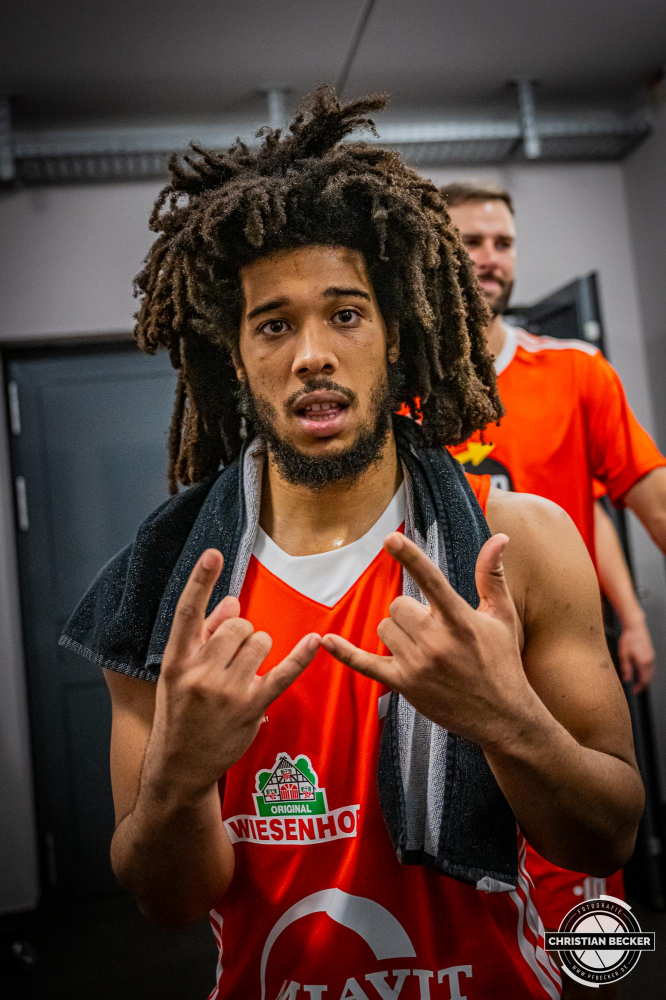 1. Basketball Bundesliga, easyCredit BBL, Saison 2024/2025, Herren, Hauptrunde, 8. Spieltag, 08.11.2024, RASTA Vechta -  Bamberg Baskets
Tyger Campbell (#10 - RASTA Vechta) nach der Partie
Schlüsselwörter: 08.11.2024;1. Bundesliga;8. Spieltag;BBL;Bamberg;Basketball;Baskets;Hauptrunde;Liga;RASTA;RASTA Dome;Saison 2024/2025;Vechta;easycredit