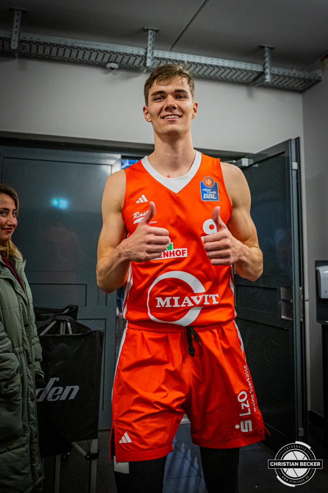 1. Basketball Bundesliga, easyCredit BBL, Saison 2024/2025, Herren, Hauptrunde, 8. Spieltag, 08.11.2024, RASTA Vechta -  Bamberg Baskets
Joschka Ferner (#9 - RASTA Vechta) nach der Partie
Schlüsselwörter: 08.11.2024;1. Bundesliga;8. Spieltag;BBL;Bamberg;Basketball;Baskets;Hauptrunde;Liga;RASTA;RASTA Dome;Saison 2024/2025;Vechta;easycredit