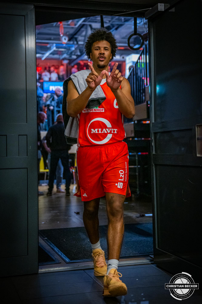 1. Basketball Bundesliga, easyCredit BBL, Saison 2024/2025, Herren, Hauptrunde, 8. Spieltag, 08.11.2024, RASTA Vechta -  Bamberg Baskets
Mike Bothwell (#0 - RASTA Vechta) nach der Partie
Schlüsselwörter: 08.11.2024;1. Bundesliga;8. Spieltag;BBL;Bamberg;Basketball;Baskets;Hauptrunde;Liga;RASTA;RASTA Dome;Saison 2024/2025;Vechta;easycredit