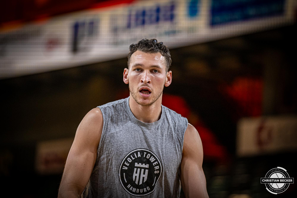 1. Basketball Bundesliga, easyCredit BBL, Saison 2024/2025, Herren, Hauptrunde, 11. Spieltag, 14.12.2024, RASTA Vechta -  Hamburg Towers
Brae Ivey (#1 - Hamburg Towers) vor der Partie
Schlüsselwörter: 1. Bundesliga;11. Spieltag;14.12.2024;BBL;Basketball;Hamburg;Hauptrunde;Liga;RASTA;RASTA Dome;Saison 2024/2025;Towers;Vechta;easycredit