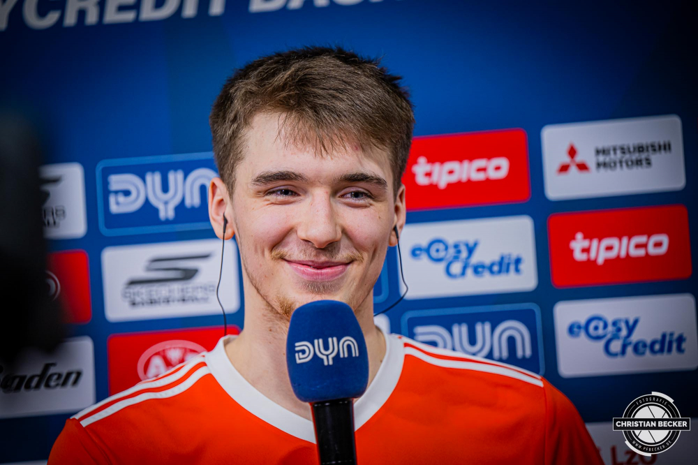 1. Basketball Bundesliga, easyCredit BBL, Saison 2024/2025, Herren, Hauptrunde, 11. Spieltag, 14.12.2024, RASTA Vechta -  Hamburg Towers
Johann Gr&uuml;nloh (#17 - RASTA Vechta) vor der Partie
Schlüsselwörter: 1. Bundesliga;11. Spieltag;14.12.2024;BBL;Basketball;Hamburg;Hauptrunde;Liga;RASTA;RASTA Dome;Saison 2024/2025;Towers;Vechta;easycredit