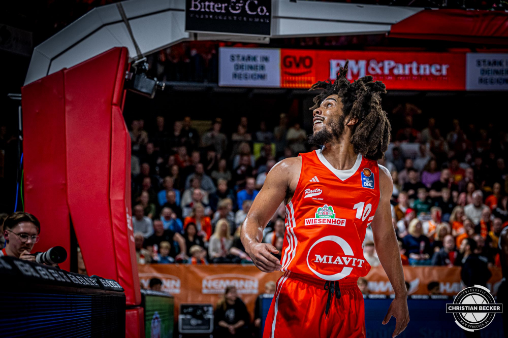 1. Basketball Bundesliga, easyCredit BBL, Saison 2024/2025, Herren, Hauptrunde, 11. Spieltag, 14.12.2024, RASTA Vechta -  Hamburg Towers
Tyger Campbell (#10 - RASTA Vechta) w&auml;hrend der Partie
Schlüsselwörter: 1. Bundesliga;11. Spieltag;14.12.2024;BBL;Basketball;Hamburg;Hauptrunde;Liga;RASTA;RASTA Dome;Saison 2024/2025;Towers;Vechta;easycredit