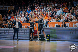 Dateiname=2024-12-14-RV-HAM-1816-Verbessert-RR.jpg
Dateigröße=637KB
Abmessungen: 2000x1333
hinzugefügt am: 15. Dezember 2024 2024-12-14-RV-HAM-1816-Verbessert-RR.jpg