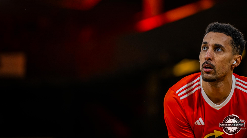 1. Basketball Bundesliga, easyCredit BBL, Saison 2024/2025, Herren, Hauptrunde, 14. Spieltag, 29.12.2024, RASTA Vechta -  EWE Baskets Oldenburg
Joel Aminu (#21 - RASTA Vechta) vor der Partie
Schlüsselwörter: 1. Bundesliga;14. Spieltag;29.12.2024;BBL;Basketball;Baskets;EWE;Hauptrunde;Liga;Oldenburg;RASTA;RASTA Dome;Saison 2024/2025;Vechta;easycredit