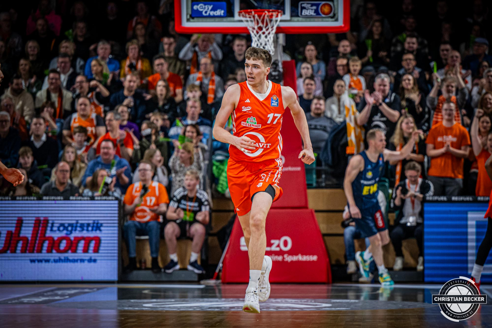 1. Basketball Bundesliga, easyCredit BBL, Saison 2024/2025, Herren, Hauptrunde, 14. Spieltag, 29.12.2024, RASTA Vechta -  EWE Baskets Oldenburg
Johann Gr&uuml;nloh (#17 - RASTA Vechta) w&auml;hrend der Partie
Schlüsselwörter: 1. Bundesliga;14. Spieltag;29.12.2024;BBL;Basketball;Baskets;EWE;Hauptrunde;Liga;Oldenburg;RASTA;RASTA Dome;Saison 2024/2025;Vechta;easycredit