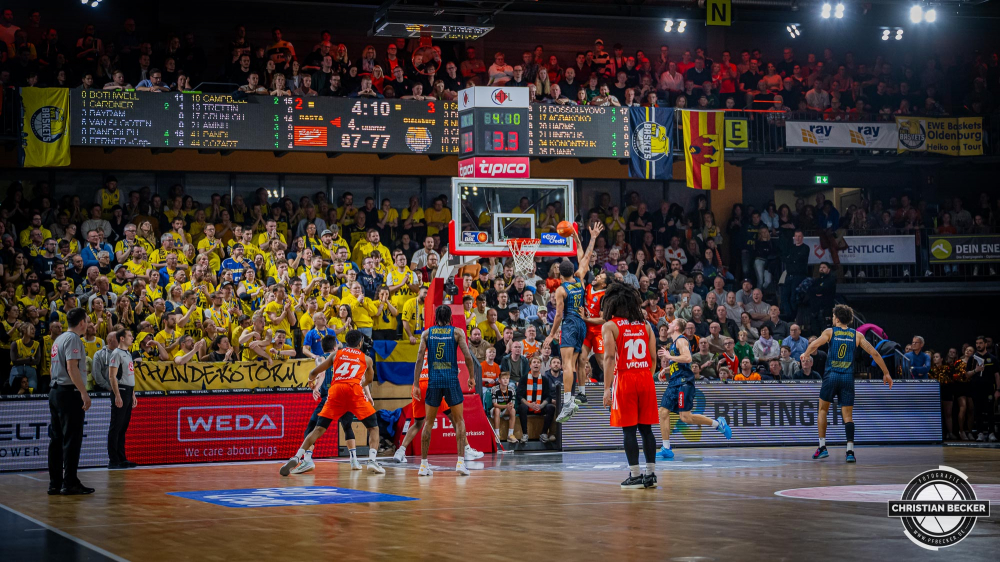 1. Basketball Bundesliga, easyCredit BBL, Saison 2024/2025, Herren, Hauptrunde, 14. Spieltag, 29.12.2024, RASTA Vechta -  EWE Baskets Oldenburg
Jayden Gardner (#1 - RASTA Vechta) beim Dunk
Schlüsselwörter: 1. Bundesliga;14. Spieltag;29.12.2024;BBL;Basketball;Baskets;EWE;Hauptrunde;Liga;Oldenburg;RASTA;RASTA Dome;Saison 2024/2025;Vechta;easycredit