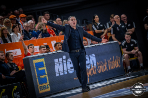 Dateiname=2024-12-29-RV-OLD-0973.jpg
Dateigröße=362KB
Abmessungen: 2000x1333
hinzugefügt am: 30. Dezember 2024 2024-12-29-RV-OLD-0973.jpg