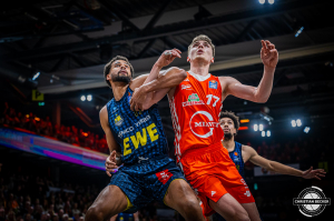 Dateiname=2024-12-29-RV-OLD-2145.jpg
Dateigröße=313KB
Abmessungen: 2000x1333
hinzugefügt am: 30. Dezember 2024 2024-12-29-RV-OLD-2145.jpg