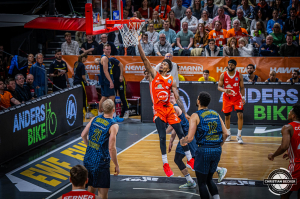 Dateiname=2024-12-29-RV-OLD-2281.jpg
Dateigröße=482KB
Abmessungen: 2000x1333
hinzugefügt am: 30. Dezember 2024 2024-12-29-RV-OLD-2281.jpg