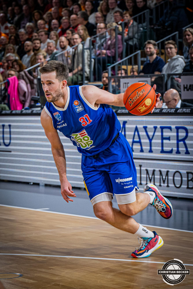 1. Basketball Bundesliga, easyCredit BBL, Saison 2024/2025, Herren, Hauptrunde, 16. Spieltag, 11.01.2025, RASTA Vechta - Syntainics MBC
Spencer Reaves (#31 - Syntainics MBC) in Aktion
Schlüsselwörter: 1. Bundesliga;11.01.2025;16. Spieltag;BBL;Basketball;Hauptrunde;Liga;MBC;RASTA;RASTA Dome;Saison 2024/2025;Syntainics;Vechta;Weißenfels;easycredit