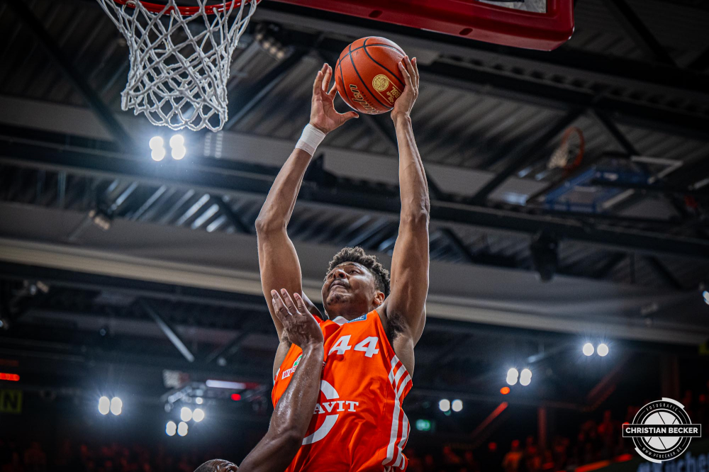 1. Basketball Bundesliga, easyCredit BBL, Saison 2024/2025, Herren, Hauptrunde, 16. Spieltag, 11.01.2025, RASTA Vechta - Syntainics MBC
Isaiah Cozart (#44 - RASTA Vechta) beim Dunk
Schlüsselwörter: 1. Bundesliga;11.01.2025;16. Spieltag;BBL;Basketball;Hauptrunde;Liga;MBC;RASTA;RASTA Dome;Saison 2024/2025;Syntainics;Vechta;Weißenfels;easycredit