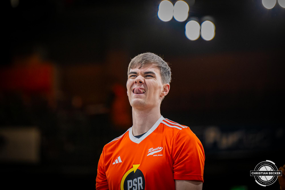 1. Basketball Bundesliga, easyCredit BBL, Saison 2024/2025, Herren, Hauptrunde, 18. Spieltag, 24.01.2025, RASTA Vechta -  Niners Chemnitz
Joschka Ferner (#9 - RASTA Vechta) vor der Partie
Schlüsselwörter: 1. Bundesliga;18. Spieltag;24.01.2025;BBL;Basketball;Chemnitz;Hauptrunde;Liga;NINERS;RASTA;RASTA Dome;Saison 2024/2025;Vechta;easycredit