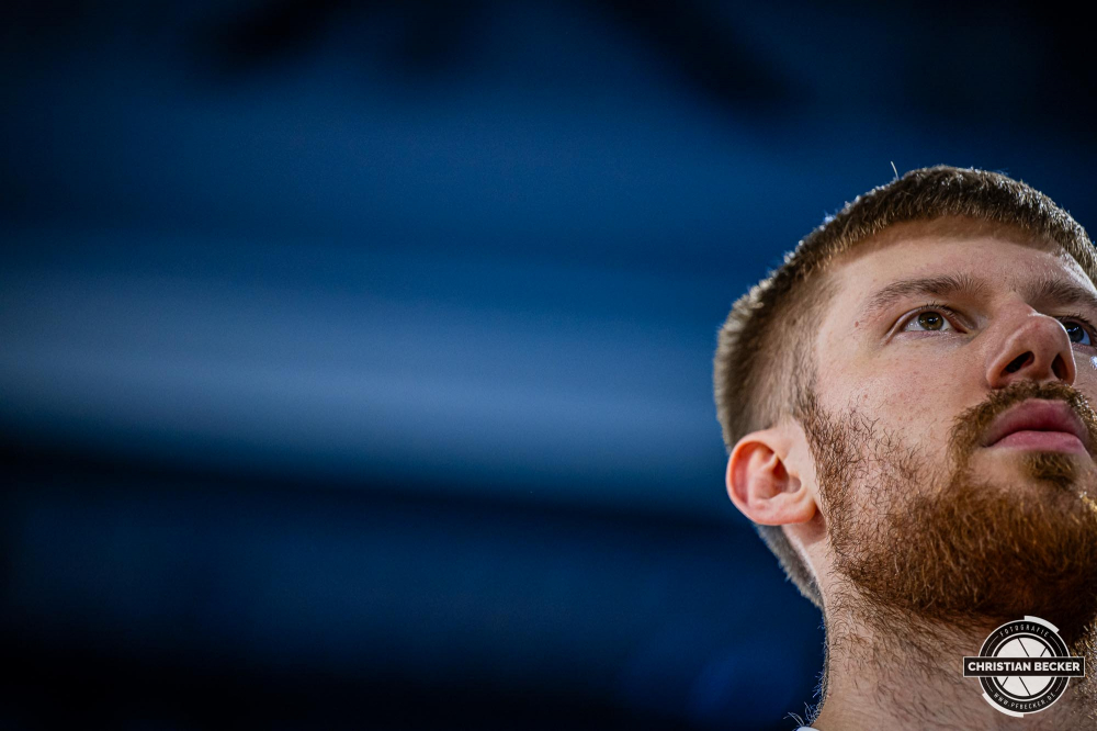 1. Basketball Bundesliga, easyCredit BBL, Saison 2024/2025, Herren, Hauptrunde, 18. Spieltag, 24.01.2025, RASTA Vechta -  Niners Chemnitz
Luc van Slooten (#6 - RASTA Vechta) vor der Partie
Schlüsselwörter: 1. Bundesliga;18. Spieltag;24.01.2025;BBL;Basketball;Chemnitz;Hauptrunde;Liga;NINERS;RASTA;RASTA Dome;Saison 2024/2025;Vechta;easycredit