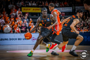 Dateiname=2025-01-24-RV-CHE-0912.jpg
Dateigröße=371KB
Abmessungen: 2000x1333
hinzugefügt am: 26. Januar 2025 2025-01-24-RV-CHE-0912.jpg