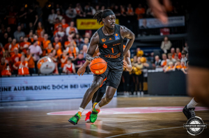 Dateiname=2025-01-24-RV-CHE-0918.jpg
Dateigröße=289KB
Abmessungen: 2000x1333
hinzugefügt am: 26. Januar 2025 2025-01-24-RV-CHE-0918.jpg