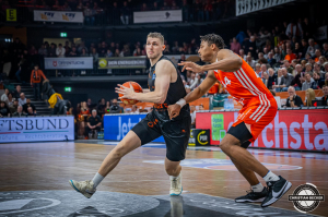 Dateiname=2025-01-24-RV-CHE-1594.jpg
Dateigröße=360KB
Abmessungen: 2000x1333
hinzugefügt am: 26. Januar 2025 2025-01-24-RV-CHE-1594.jpg