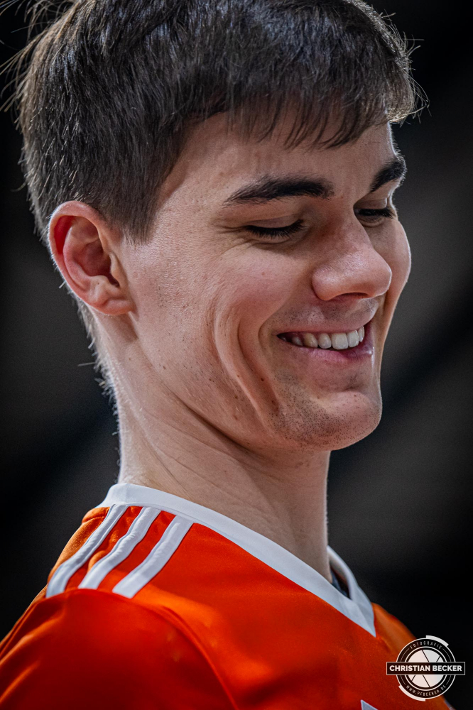 1. Basketball Bundesliga, easyCredit BBL, Saison 2024/2025, Herren, Hauptrunde, 3. Spieltag, 30.01.2025, RASTA Vechta -  L&ouml;wen Braunschweig
Joschka Ferner (#9 - RASTA Vechta) vor der Partie
Schlüsselwörter: 1. Bundesliga;3. Spieltag;30.01.2025;BBL;Basketball;Braunschweig;Hauptrunde;Liga;L&ouml;wen;RASTA;RASTA Dome;Saison 2024/2025;Vechta;easycredit