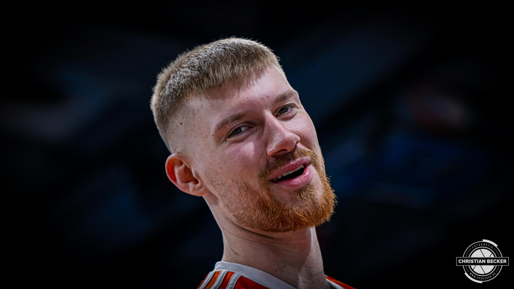 1. Basketball Bundesliga, easyCredit BBL, Saison 2024/2025, Herren, Hauptrunde, 3. Spieltag, 30.01.2025, RASTA Vechta -  L&ouml;wen Braunschweig
Luc van Slooten (#6 - RASTA Vechta) vor der Partie
Schlüsselwörter: 1. Bundesliga;3. Spieltag;30.01.2025;BBL;Basketball;Braunschweig;Hauptrunde;Liga;L&ouml;wen;RASTA;RASTA Dome;Saison 2024/2025;Vechta;easycredit