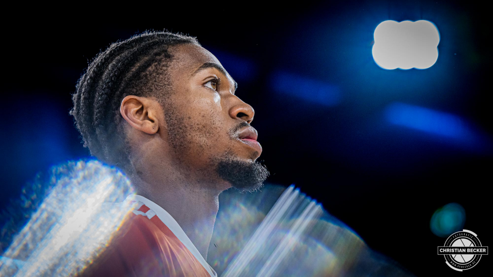 1. Basketball Bundesliga, easyCredit BBL, Saison 2024/2025, Herren, Hauptrunde, 3. Spieltag, 30.01.2025, RASTA Vechta -  L&ouml;wen Braunschweig
Brandon Randolph (#8 - RASTA Vechta) vor der Partie
Schlüsselwörter: 1. Bundesliga;3. Spieltag;30.01.2025;BBL;Basketball;Braunschweig;Hauptrunde;Liga;L&ouml;wen;RASTA;RASTA Dome;Saison 2024/2025;Vechta;easycredit