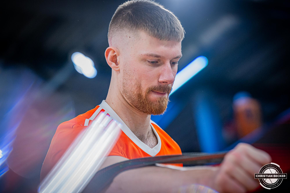 1. Basketball Bundesliga, easyCredit BBL, Saison 2024/2025, Herren, Hauptrunde, 3. Spieltag, 30.01.2025, RASTA Vechta -  L&ouml;wen Braunschweig
Luc van Slooten (#6 - RASTA Vechta) vor der Partie
Schlüsselwörter: 1. Bundesliga;3. Spieltag;30.01.2025;BBL;Basketball;Braunschweig;Hauptrunde;Liga;L&ouml;wen;RASTA;RASTA Dome;Saison 2024/2025;Vechta;easycredit