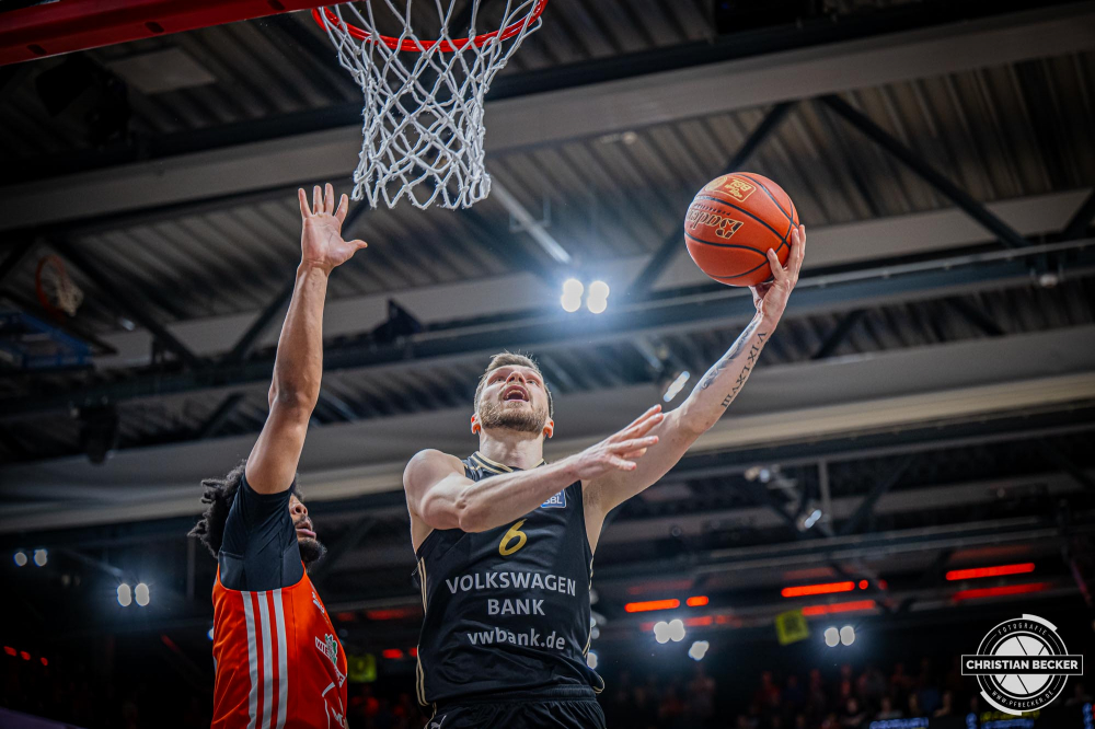 1. Basketball Bundesliga, easyCredit BBL, Saison 2024/2025, Herren, Hauptrunde, 3. Spieltag, 30.01.2025, RASTA Vechta -  L&ouml;wen Braunschweig
Ferdinand Zylka (#6 - Basketball L&ouml;wen Braunschweig) beim Korbleger
Schlüsselwörter: 1. Bundesliga;3. Spieltag;30.01.2025;BBL;Basketball;Braunschweig;Hauptrunde;Liga;L&ouml;wen;RASTA;RASTA Dome;Saison 2024/2025;Vechta;easycredit