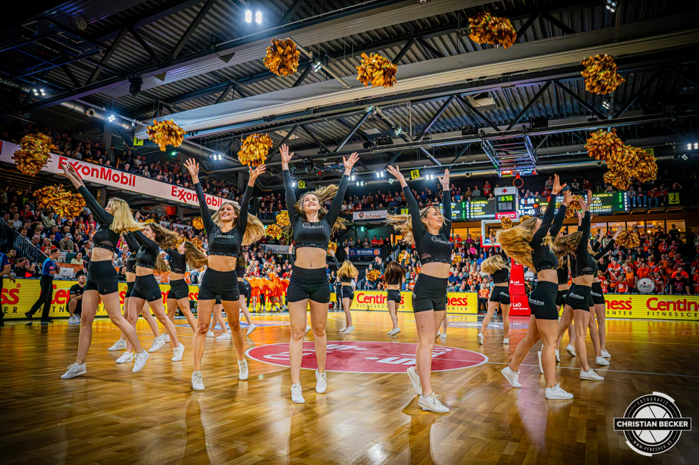 1. Basketball Bundesliga, easyCredit BBL, Saison 2024/2025, Herren, Hauptrunde, 3. Spieltag, 30.01.2025, RASTA Vechta -  L&ouml;wen Braunschweig
Marleys (Cheerleader - RASTA Vechta) w&auml;hrend der Partie
Schlüsselwörter: 1. Bundesliga;3. Spieltag;30.01.2025;BBL;Basketball;Braunschweig;Hauptrunde;Liga;L&ouml;wen;RASTA;RASTA Dome;Saison 2024/2025;Vechta;easycredit