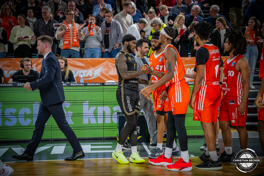 1. Basketball Bundesliga, easyCredit BBL, Saison 2024/2025, Herren, Hauptrunde, 3. Spieltag, 30.01.2025, RASTA Vechta -  L&ouml;wen Braunschweig
TJ Crocket Jr. (#1 - Basketball L&ouml;wen Braunschweig) nach der Partie
Schlüsselwörter: 1. Bundesliga;3. Spieltag;30.01.2025;BBL;Basketball;Braunschweig;Hauptrunde;Liga;L&ouml;wen;RASTA;RASTA Dome;Saison 2024/2025;Vechta;easycredit