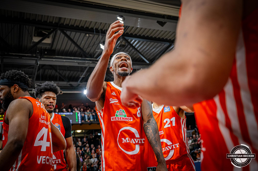 1. Basketball Bundesliga, easyCredit BBL, Saison 2024/2025, Herren, Hauptrunde, 3. Spieltag, 30.01.2025, RASTA Vechta -  L&ouml;wen Braunschweig
Brandon Randolph (#8 - RASTA Vechta) nach der Partie
Schlüsselwörter: 1. Bundesliga;3. Spieltag;30.01.2025;BBL;Basketball;Braunschweig;Hauptrunde;Liga;L&ouml;wen;RASTA;RASTA Dome;Saison 2024/2025;Vechta;easycredit