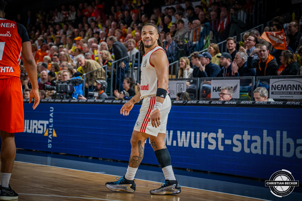 1. Basketball Bundesliga, easyCredit BBL, Saison 2024/2025, Herren, Hauptrunde, 20. Spieltag, 09.02.2025, RASTA Vechta - FC Bayern M&uuml;nchen Basketball
Carsen Edwards (#3 - FC Bayern M&uuml;nchen Basketball) w&auml;hrend der Partie
Schlüsselwörter: 09.02.2025;1. Bundesliga;20. Spieltag;BBL;Basketball;Bayern;FC;Hauptrunde;Liga;M&uuml;nchen;RASTA;RASTA Dome;Saison 2024/2025;Vechta;easycredit