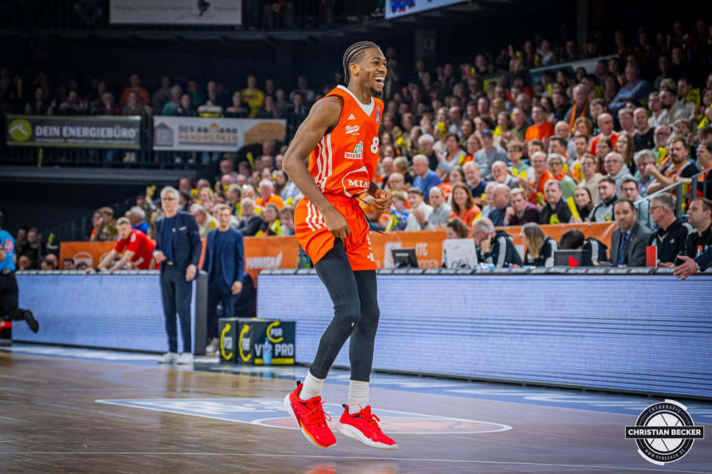 1. Basketball Bundesliga, easyCredit BBL, Saison 2024/2025, Herren, Hauptrunde, 20. Spieltag, 09.02.2025, RASTA Vechta - FC Bayern M&uuml;nchen Basketball
Brandon Randolph (#8 - RASTA Vechta) zeigt Emotionen w&auml;hrend der Partie
Schlüsselwörter: 09.02.2025;1. Bundesliga;20. Spieltag;BBL;Basketball;Bayern;FC;Hauptrunde;Liga;M&uuml;nchen;RASTA;RASTA Dome;Saison 2024/2025;Vechta;easycredit