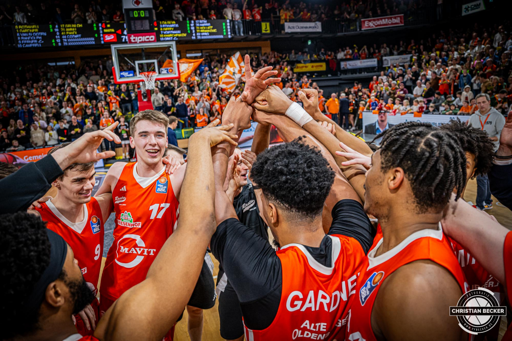 1. Basketball Bundesliga, easyCredit BBL, Saison 2024/2025, Herren, Hauptrunde, 20. Spieltag, 09.02.2025, RASTA Vechta - FC Bayern M&uuml;nchen Basketball
Das Team von RASTA Vechta nach der Partie
Schlüsselwörter: 09.02.2025;1. Bundesliga;20. Spieltag;BBL;Basketball;Bayern;FC;Hauptrunde;Liga;M&uuml;nchen;RASTA;RASTA Dome;Saison 2024/2025;Vechta;easycredit