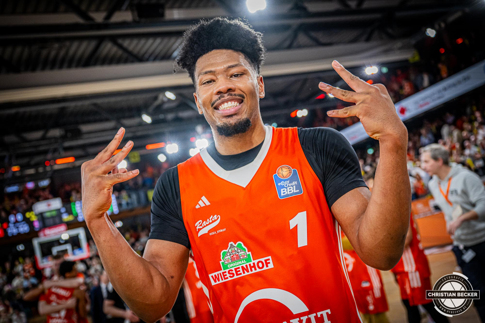 1. Basketball Bundesliga, easyCredit BBL, Saison 2024/2025, Herren, Hauptrunde, 20. Spieltag, 09.02.2025, RASTA Vechta - FC Bayern M&uuml;nchen Basketball
Jayden Gardner (#1 - RASTA Vechta) zeigt Emotionen nach der Partie
Schlüsselwörter: 09.02.2025;1. Bundesliga;20. Spieltag;BBL;Basketball;Bayern;FC;Hauptrunde;Liga;M&uuml;nchen;RASTA;RASTA Dome;Saison 2024/2025;Vechta;easycredit
