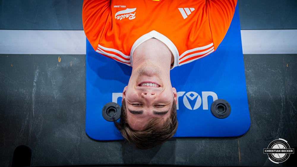 1. Basketball Bundesliga, easyCredit BBL, Saison 2024/2025, Herren, Hauptrunde, 22. Spieltag, 01.03.2025, RASTA Vechta - BG Göttingen
Joschka Ferner (#9 - RASTA Vechta) vor der Partie
Schlüsselwörter: 01.03.2025;1. Bundesliga;22. Spieltag;BBL;BG;Basketball;Göttingen;Hauptrunde;Liga;RASTA;RASTA Dome;Saison 2024/2025;Vechta;easycredit